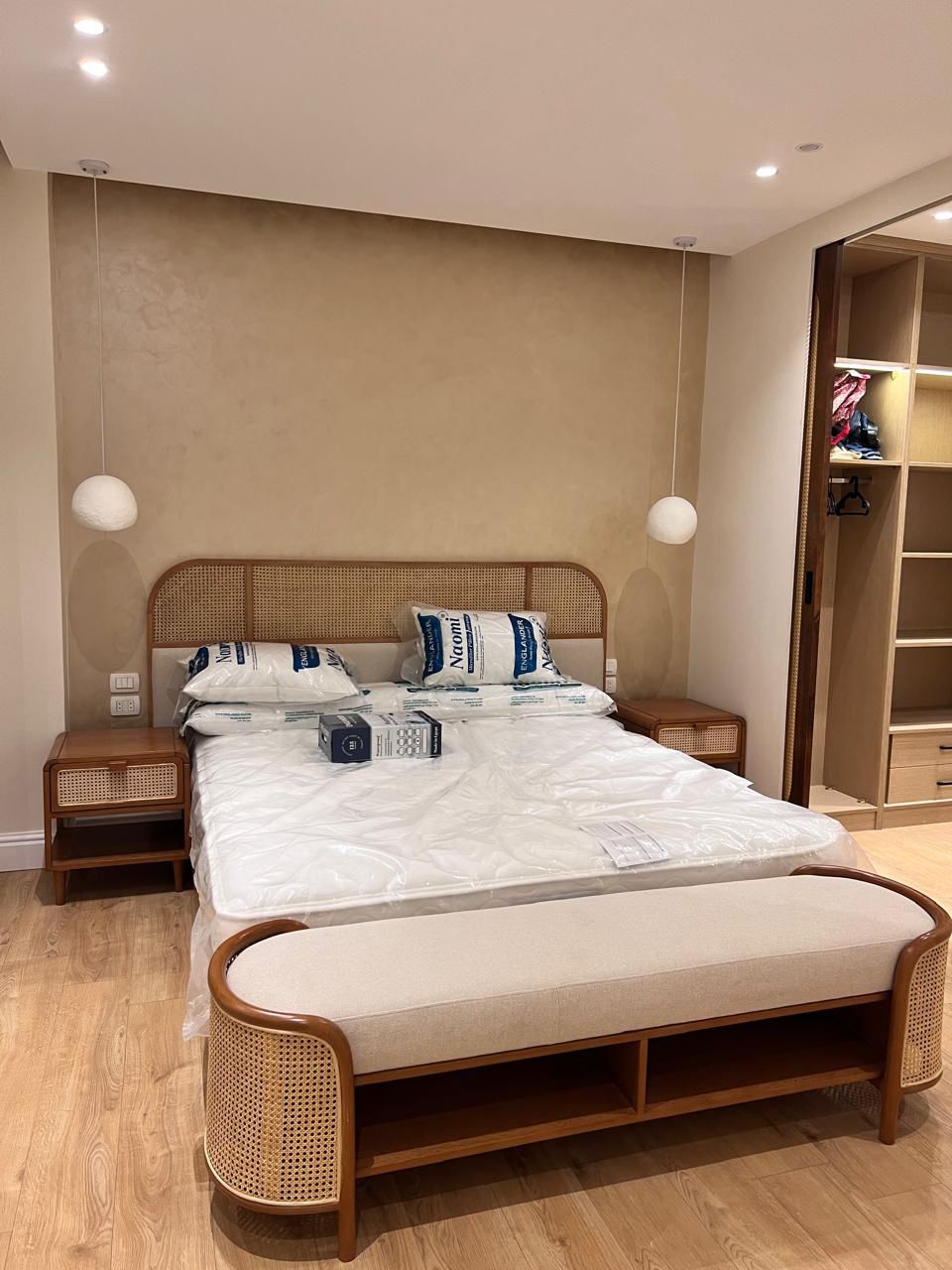 Splendid Bed