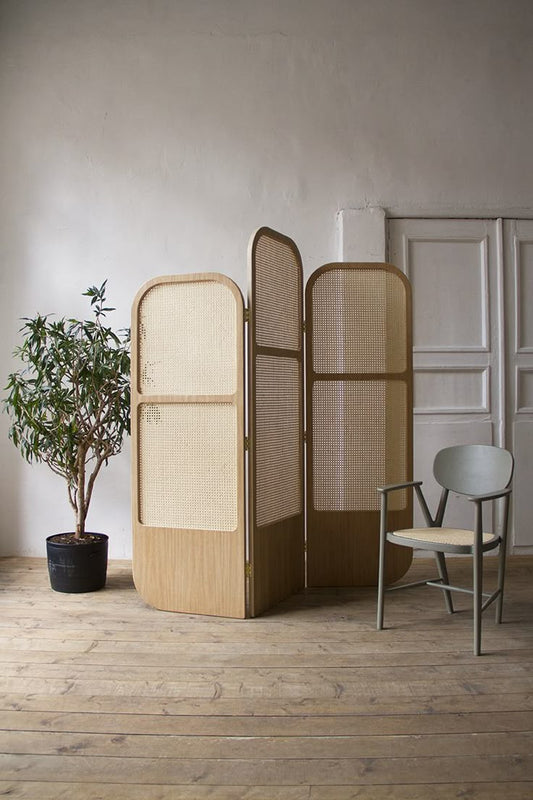 Room Partition Rattan Privacy Screen with Folding Panels
