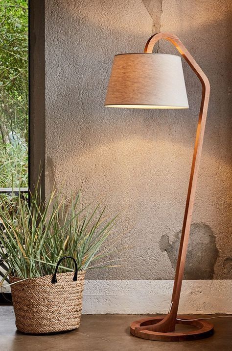standing lamp