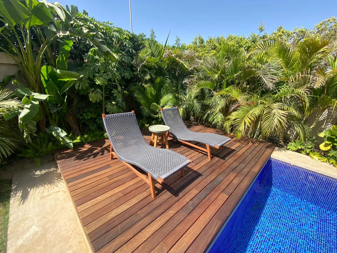 Paradise Lounge