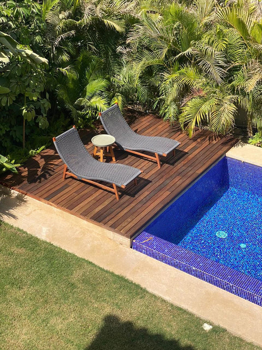 Paradise Lounge