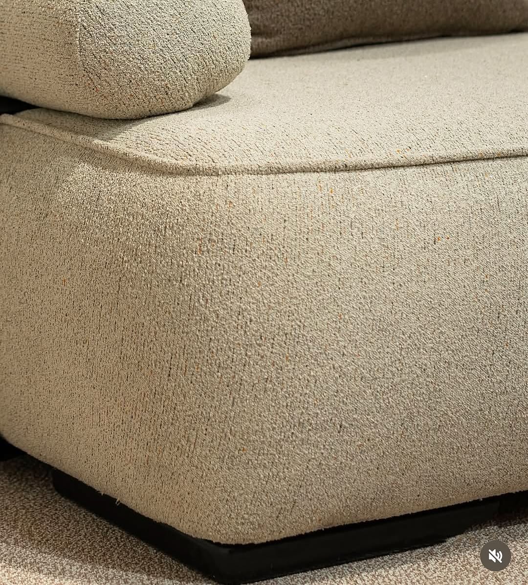 Looma sofa