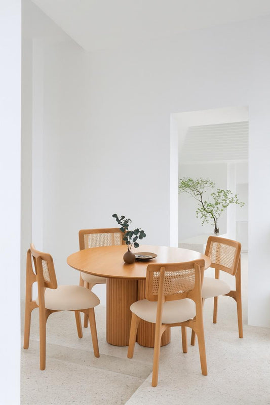Ayla Round Dining Table
